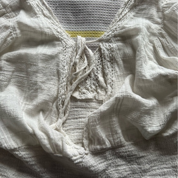 AE Studio Open Back Lace Trim Blouse - Picture 7 of 9